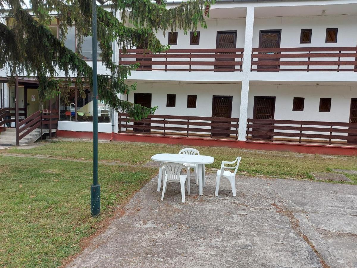 Beach Club Panzió és Camping Zamárdi Esterno foto